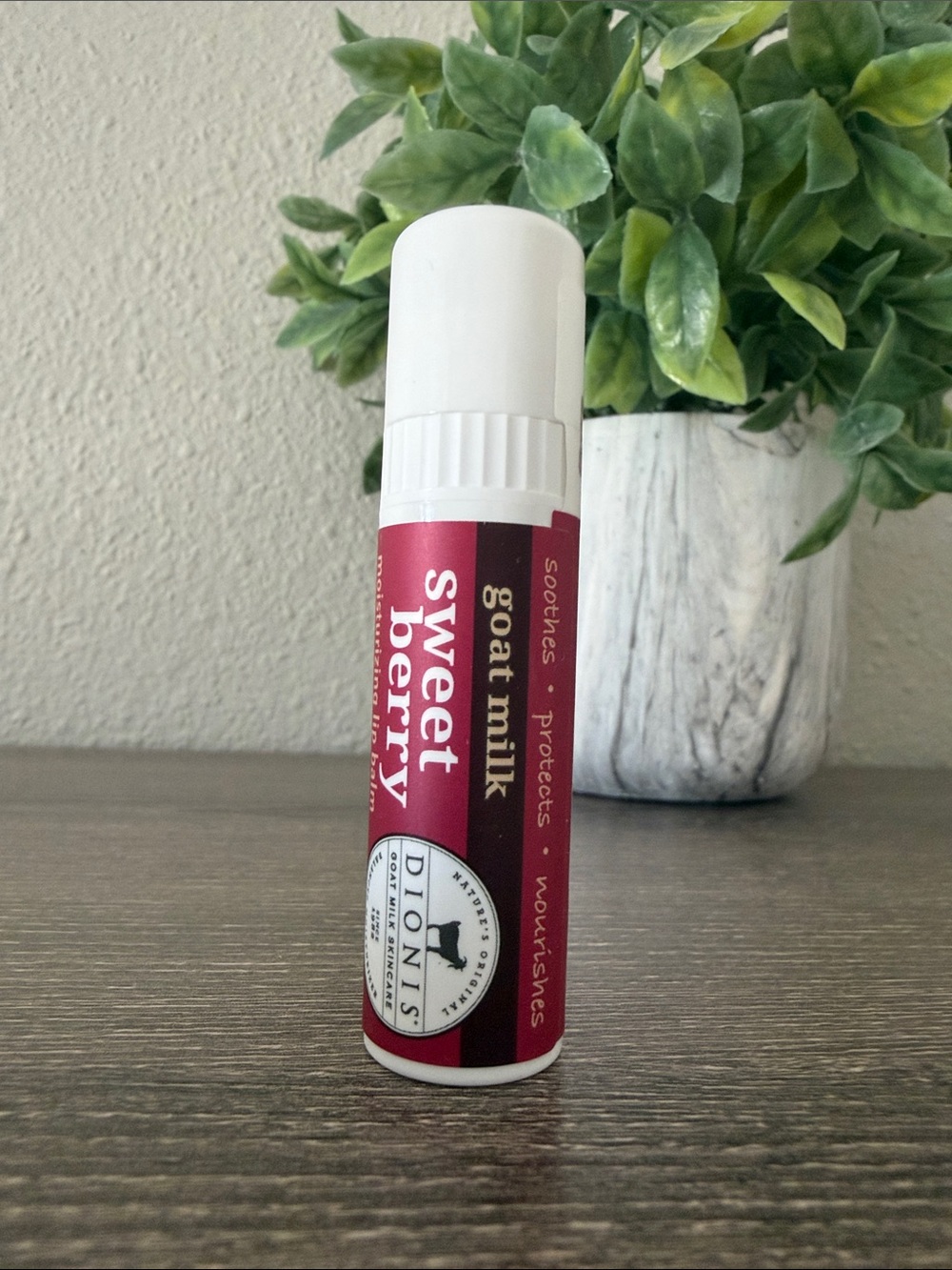 ❤️$4 NWT Dionis Sweet Berry Goat Milk Lip Balm 8g
